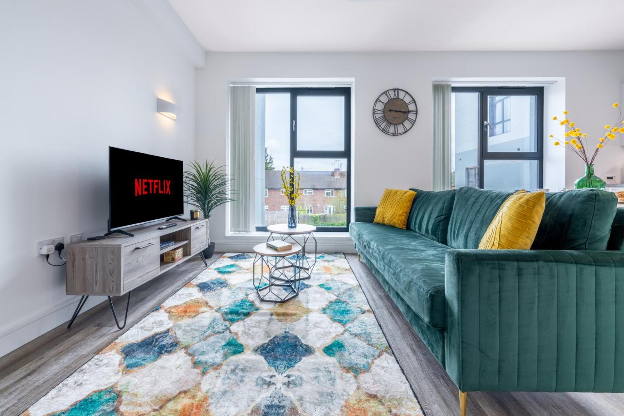 Potters Bar - Free Parking - Private Bathroom - Netflix - 4 Mins Walk To Station - 20 Mins Direct Trains To London Buitenkant foto