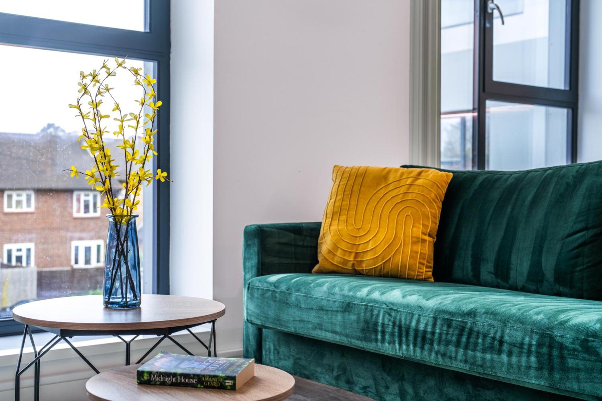 Potters Bar - Free Parking - Private Bathroom - Netflix - 4 Mins Walk To Station - 20 Mins Direct Trains To London Buitenkant foto
